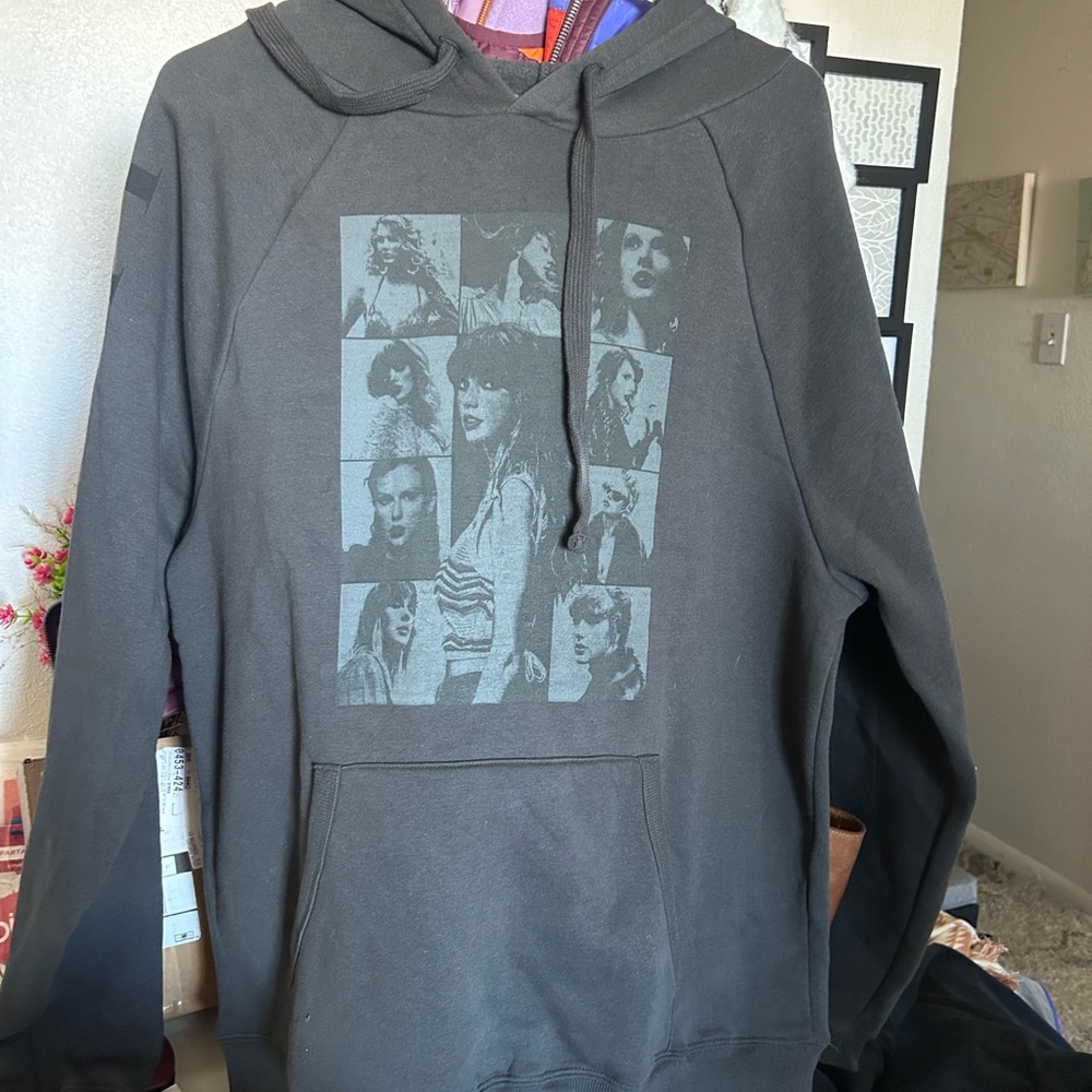 Taylor Swift Gray Hoodie with Graphic Print and Casual Style
